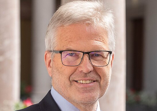Peter Csar